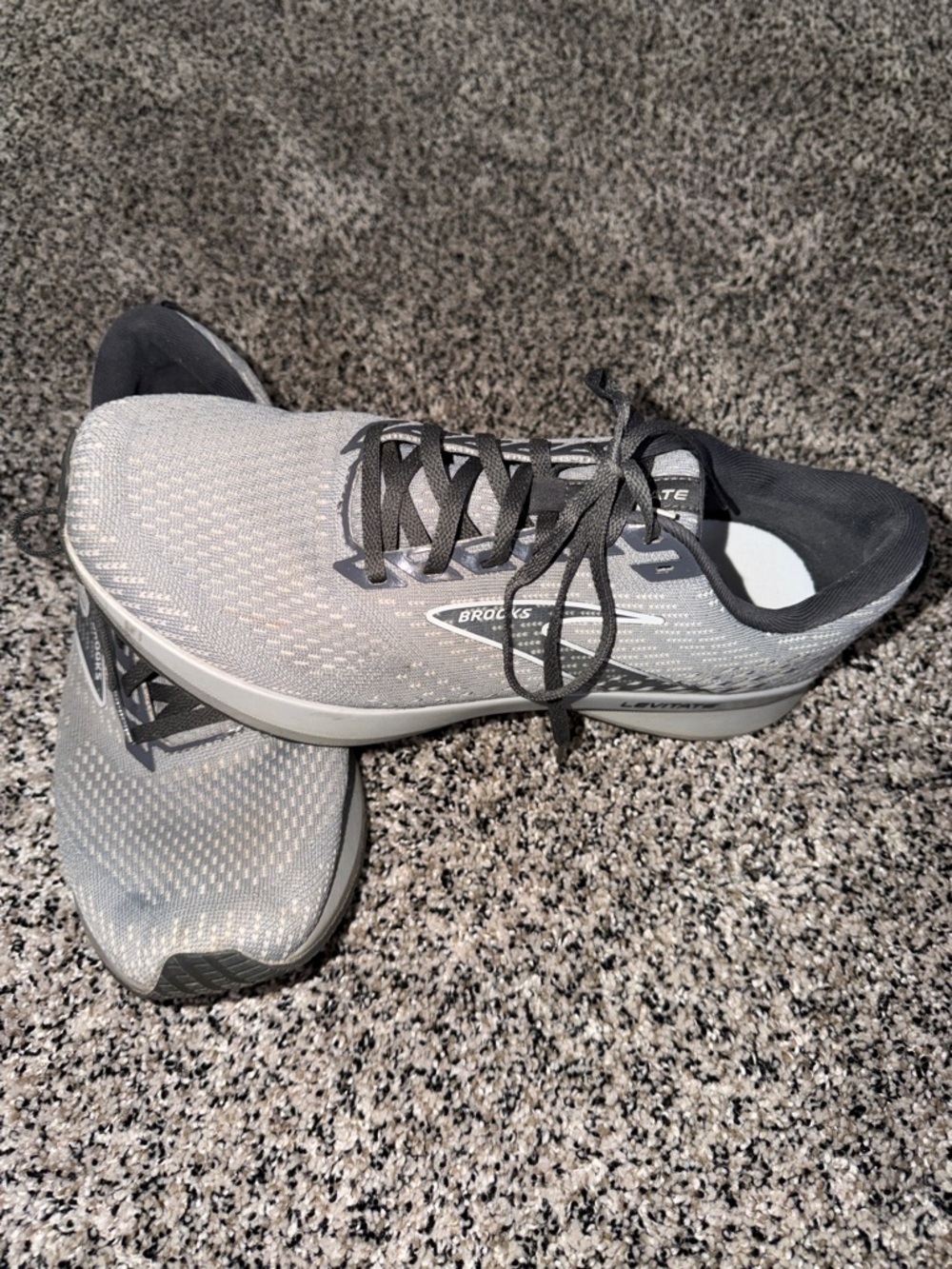Brooks Levitate 5 Men’s Gray Shoes Running Walking Sneakers Size 12